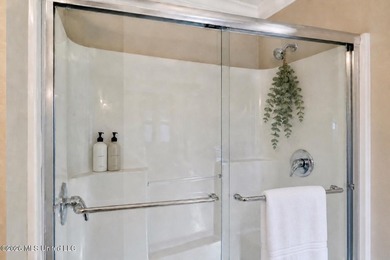 Newly updated, move in ready 4-bedroom home on a cul-de-sac - photo 21