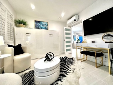 Escape to an exquisite, fully furnished oceanfront retreat that - photo 22