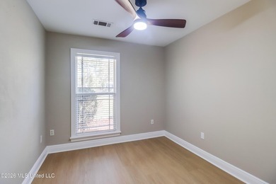 Newly updated, move in ready 4-bedroom home on a cul-de-sac - photo 27