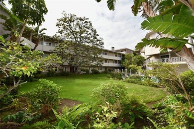 Escape to an exquisite, fully furnished oceanfront retreat that - photo 30
