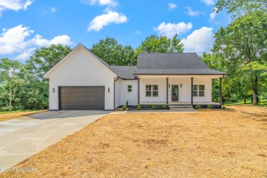 Lake Home For Sale in Kingston, Tennessee