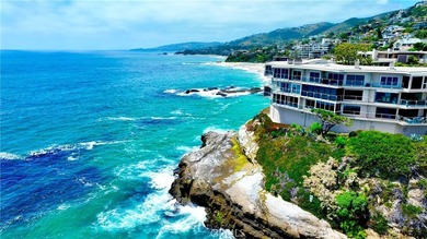 Escape to an exquisite, fully furnished oceanfront retreat that - photo 41