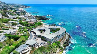 Escape to an exquisite, fully furnished oceanfront retreat that - photo 42