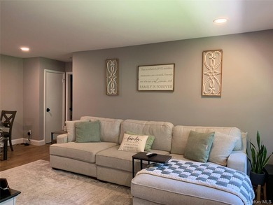 Come see this updated 1 Bedrooms, 2nd Floor Unit featuring - photo 5