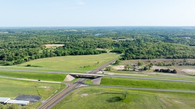 Just outside Athens, Texas, this exceptional 250-acre ranch - photo 6