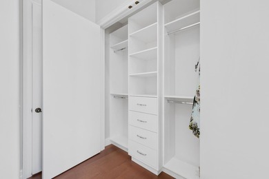 Completely renovated in 2026, this magnificent 6-bedroom plus - photo 41