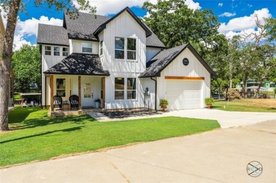 Step into this stunning lake house built in 2022,designed for - Lake Home For Sale in Tool, Texas