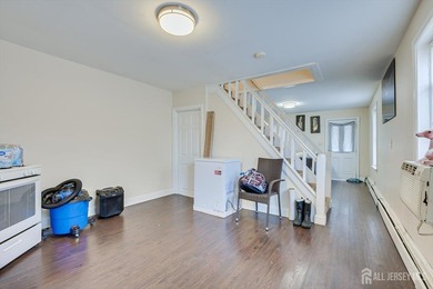 Terrific opportunity to own this beautiful 1/2 Duplex. Great - photo 9
