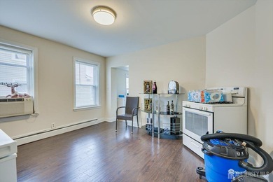 Terrific opportunity to own this beautiful 1/2 Duplex. Great - photo 10
