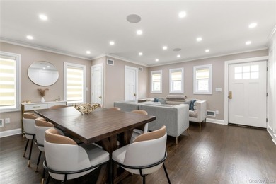 Welcome to this centrally located spacious condo/ townhouse - photo 4