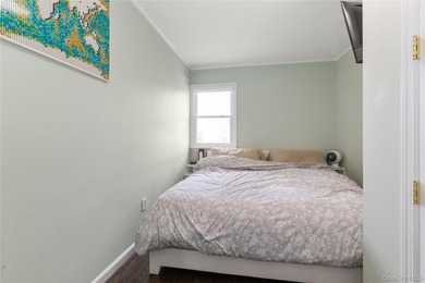Welcome to this centrally located spacious condo/ townhouse - photo 10