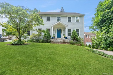 Welcome to 6 Cedar Ave, nestled in the tranquil and private - photo 2