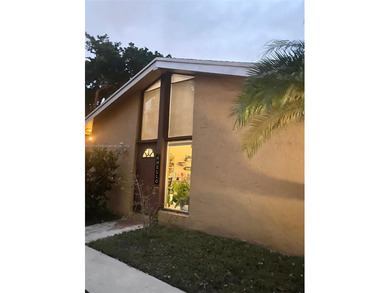 (private lake, pond, creek) Home For Sale in Plantation Florida