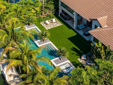 Welcome to 110 Holiday Dr in Golden Isles, a tropical modern - photo 4