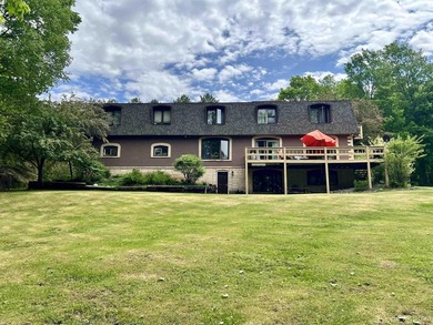 Peaceful country living with room for everything. Situated on 40 - photo 2