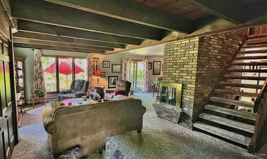 Peaceful country living with room for everything. Situated on 40 - photo 6