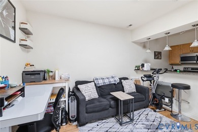 Welcome to 1333 West Broad Street, Unit 506. This top-floor - photo 5