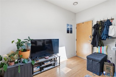 Welcome to 1333 West Broad Street, Unit 506. This top-floor - photo 6