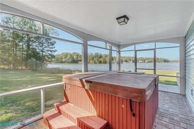 If you're looking for a spacious, private waterfront property - photo 16
