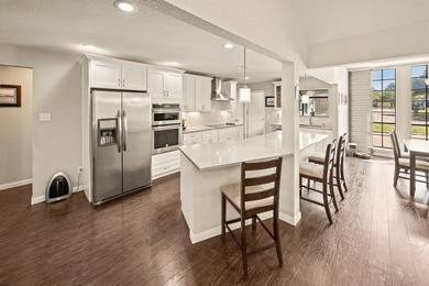 If you're looking for updated and effortlessly welcoming - photo 17