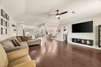 If you're looking for updated and effortlessly welcoming - photo 20