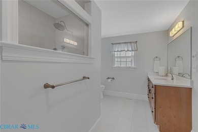 If you're looking for a spacious, private waterfront property - photo 22