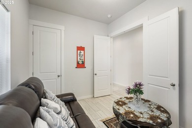 Beautiful Like-New Wilsonville Home! Built in 2021, this - photo 8