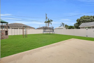 Welcome home to this beautifully maintained 3-bedroom - photo 31
