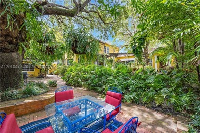 Old Hollywood elegance meets tropical Miami living in Belle - photo 9