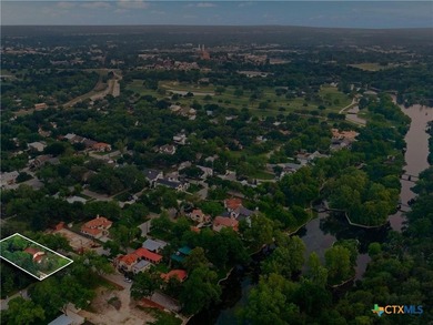 Positioned on prestigious Edgewater Drive in Landa Park Estates - photo 2