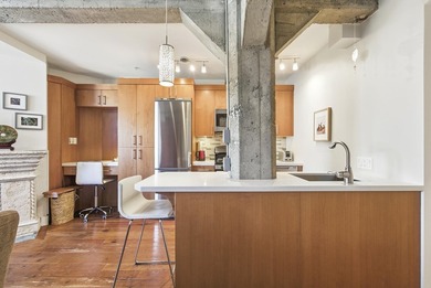 If you've been looking for a studio in Yaletown this is the one! - photo 1