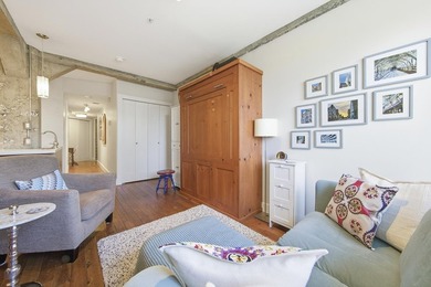 If you've been looking for a studio in Yaletown this is the one! - photo 7