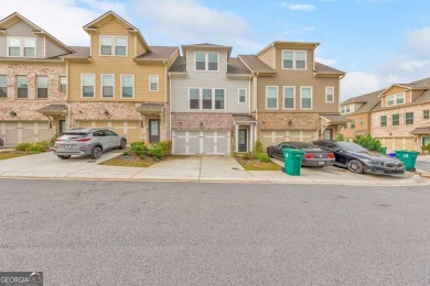 Lake Townhome/Townhouse For Sale in Mableton, Georgia