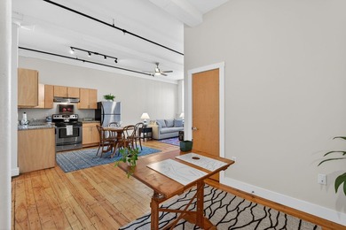 Discover the perfect 1 bedroom, 1 bathroom condo in Biddeford