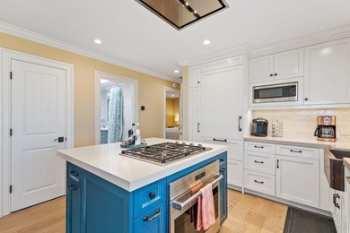 Unique, Iconic home in a World-Class Location, in the heart of - photo 22
