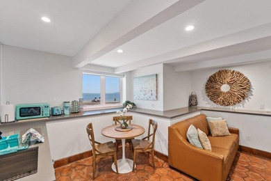 Unique, Iconic home in a World-Class Location, in the heart of - photo 33