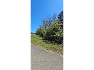 ANSWER THE CALL FOR LAKE LIVING!! Convenient location close to - photo 4