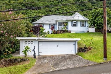 A rare offering in the heart of Manoa, this extensively - photo 1