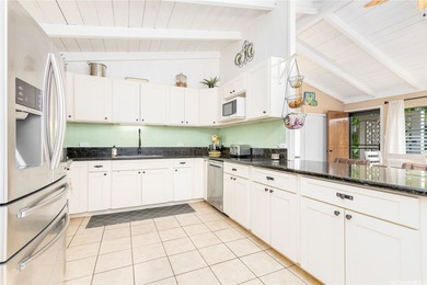 Discover a home that offers both privacy and space. This - photo 4