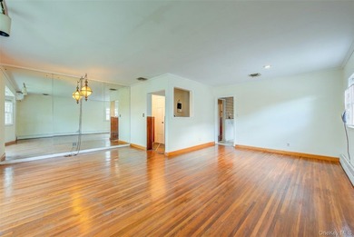 Welcome to 227-12 53rd Avenue, a remarkably spacious ranch - photo 12