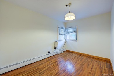 Welcome to 227-12 53rd Avenue, a remarkably spacious ranch - photo 21