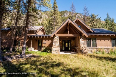 Welcome to an extraordinary residence within the exclusive Snake - photo 27