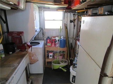 This charming turnkey 2 bedroom, 2 bath home is situated in the - photo 31