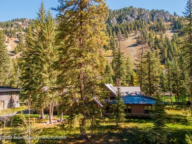 Welcome to an extraordinary residence within the exclusive Snake - photo 37