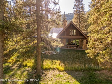 Welcome to an extraordinary residence within the exclusive Snake - photo 38