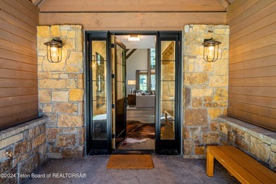Welcome to an extraordinary residence within the exclusive Snake - photo 43