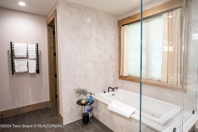 Welcome to an extraordinary residence within the exclusive Snake - photo 47