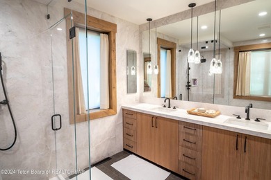 Welcome to an extraordinary residence within the exclusive Snake - photo 49