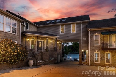 Unique custom-built waterfront home on Lake Wylie, perfect for a - photo 2
