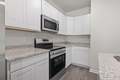 Two-story, three-bedroom, three-bathroom Glenville townhome with - photo 8